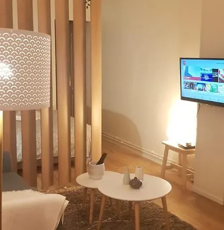 Spacieux Studio à 2 Pas De La Cathédrale